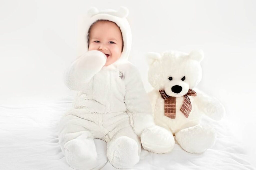 How does the RS 149 Bear Design Long-Sleeve Baby Jumpsuit look?