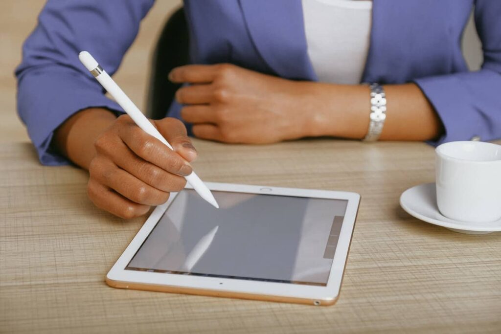 Can I use a stylus with my tablet for writing?