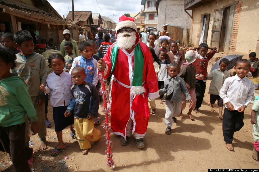 How does Madagascar say Merry Christmas?